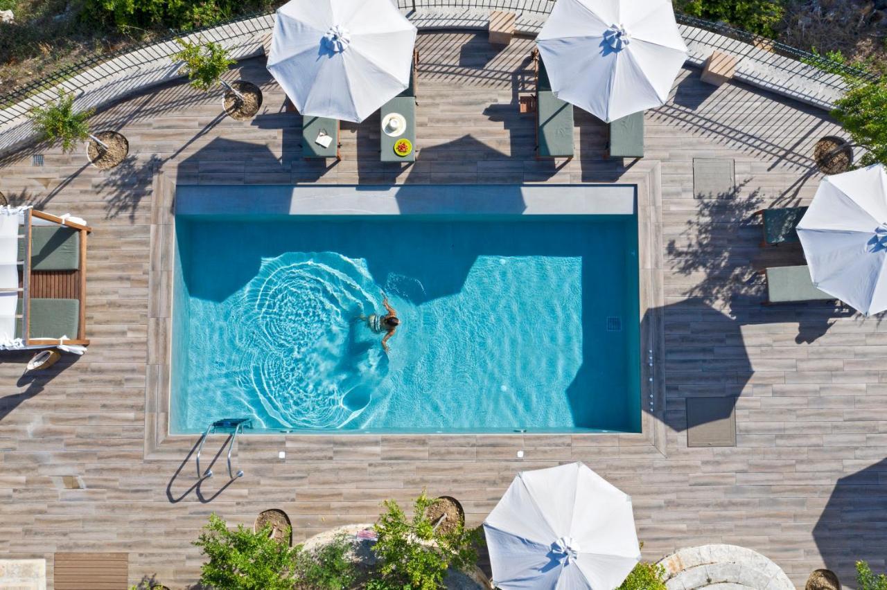 לאסי Avra Private Suites מראה חיצוני תמונה