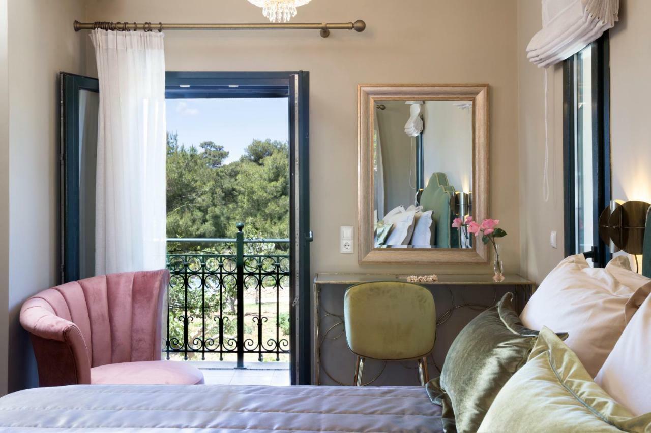 לאסי Avra Private Suites מראה חיצוני תמונה