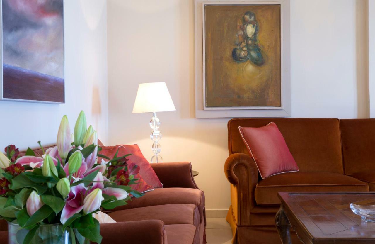 לאסי Avra Private Suites מראה חיצוני תמונה
