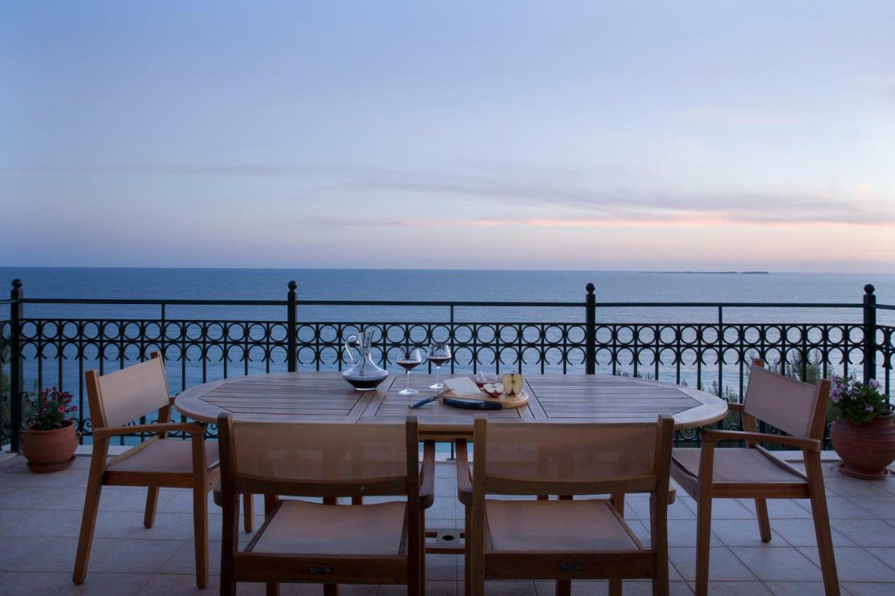 לאסי Avra Private Suites מראה חיצוני תמונה