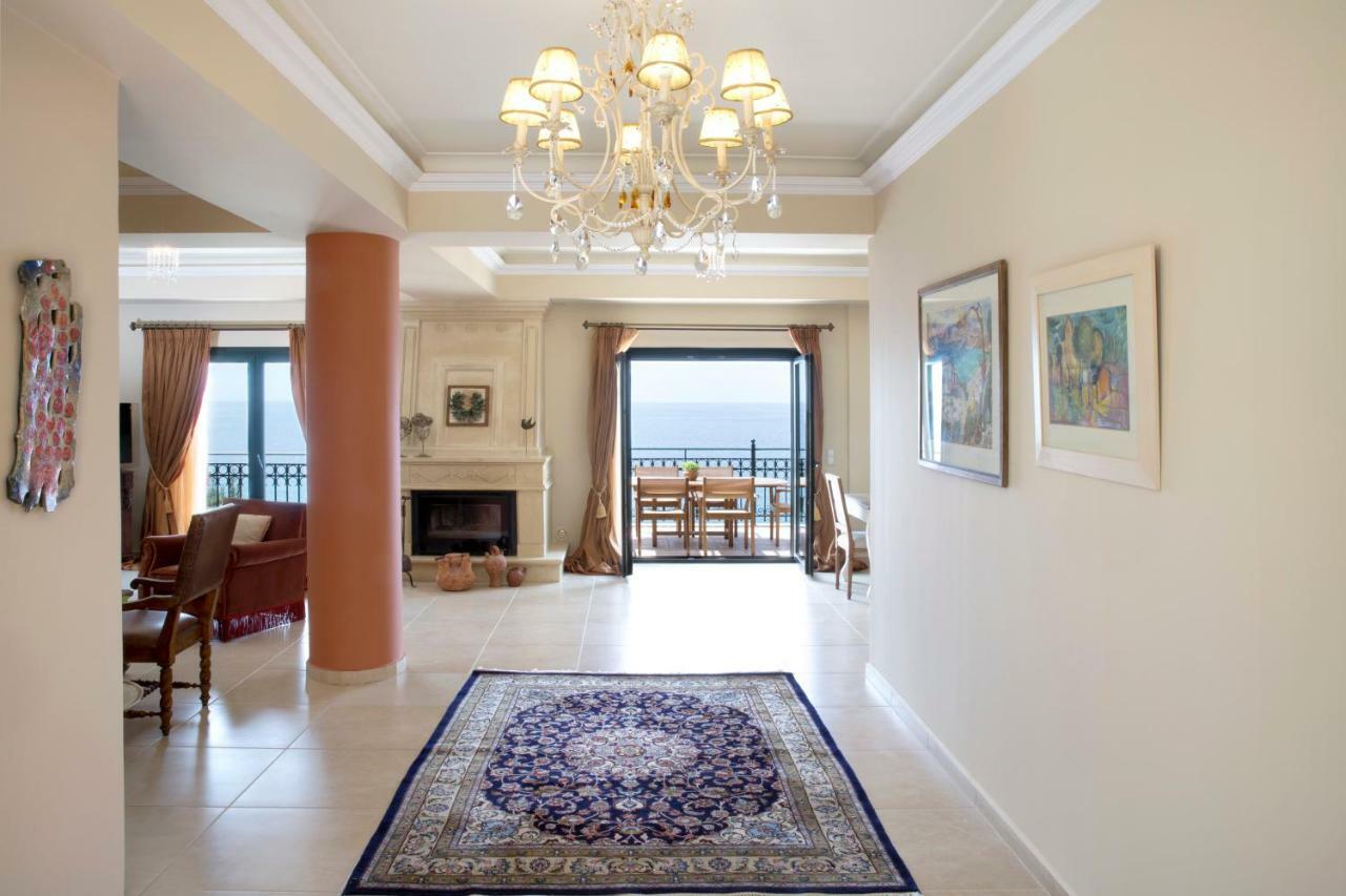 לאסי Avra Private Suites מראה חיצוני תמונה